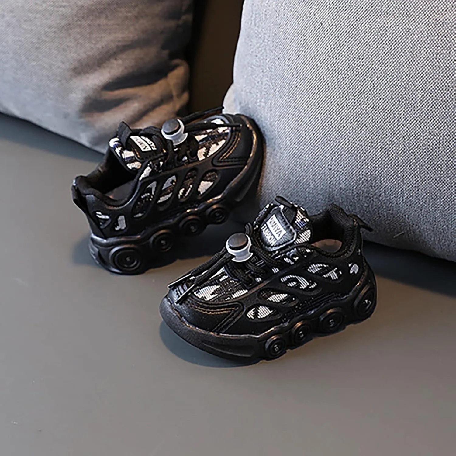 Children LED Light Strip Shoes Lace Up Canvas Shoes Kids Casual Shoes Light Up Shoes Kids Girls Sneaker Shoes