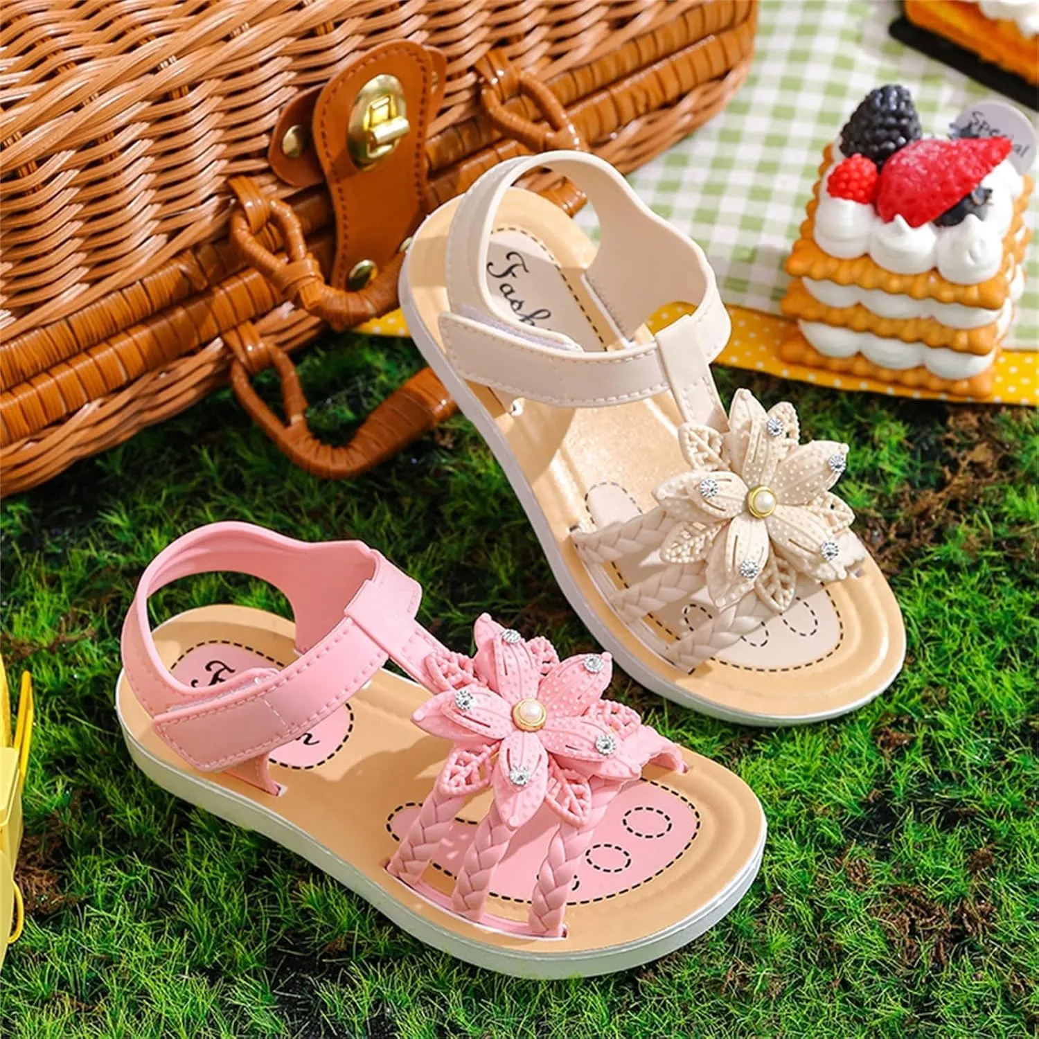 Children Sandals Soft Flat Shoes Fashion Comfortable Bow Soft Bottom Waterproof Size 7 Toddler Shoes Girls Sandals (White, 4.5-5 Years Little Child)