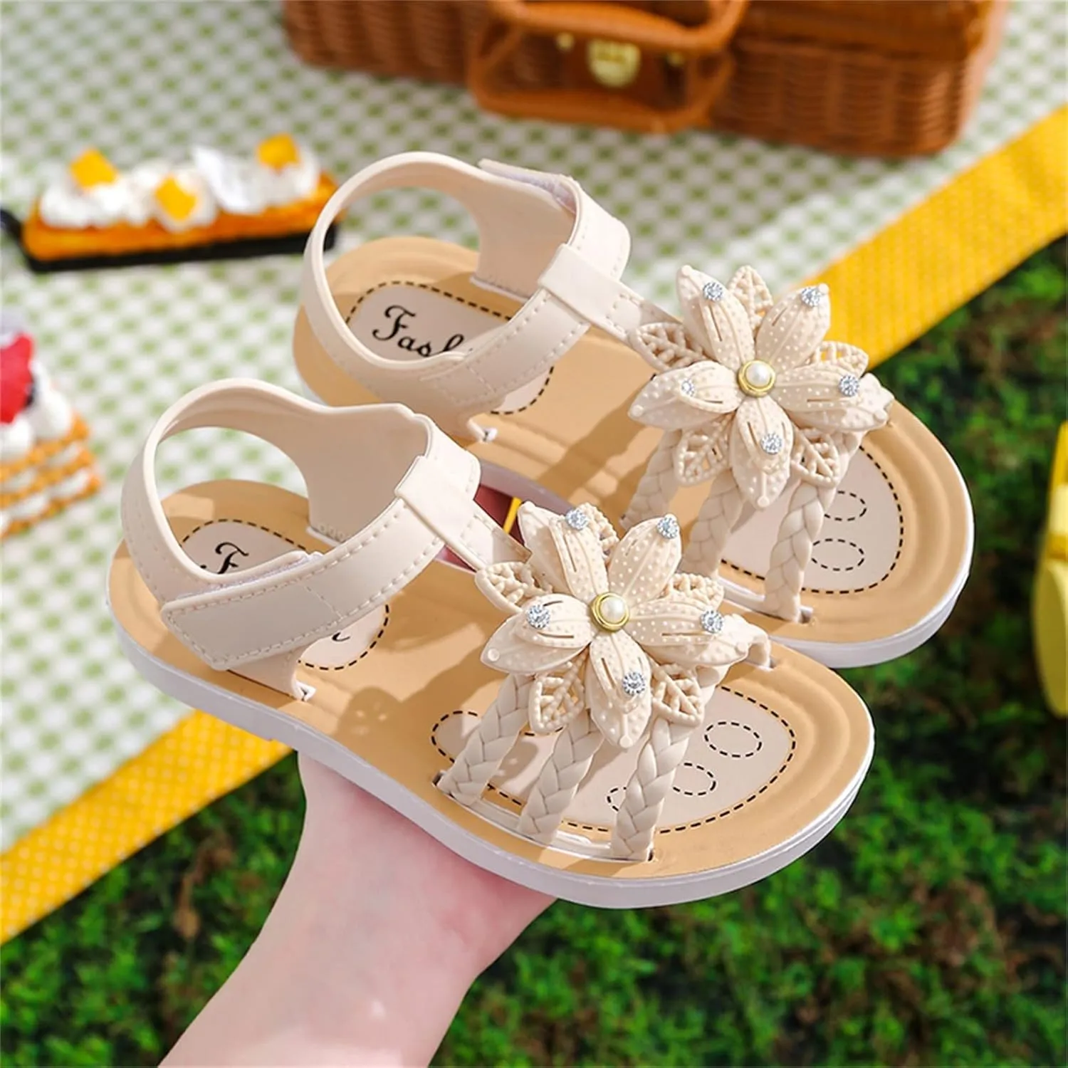 Children Sandals Soft Flat Shoes Fashion Comfortable Bow Soft Bottom Waterproof Size 7 Toddler Shoes Girls Sandals (White, 4.5-5 Years Little Child)