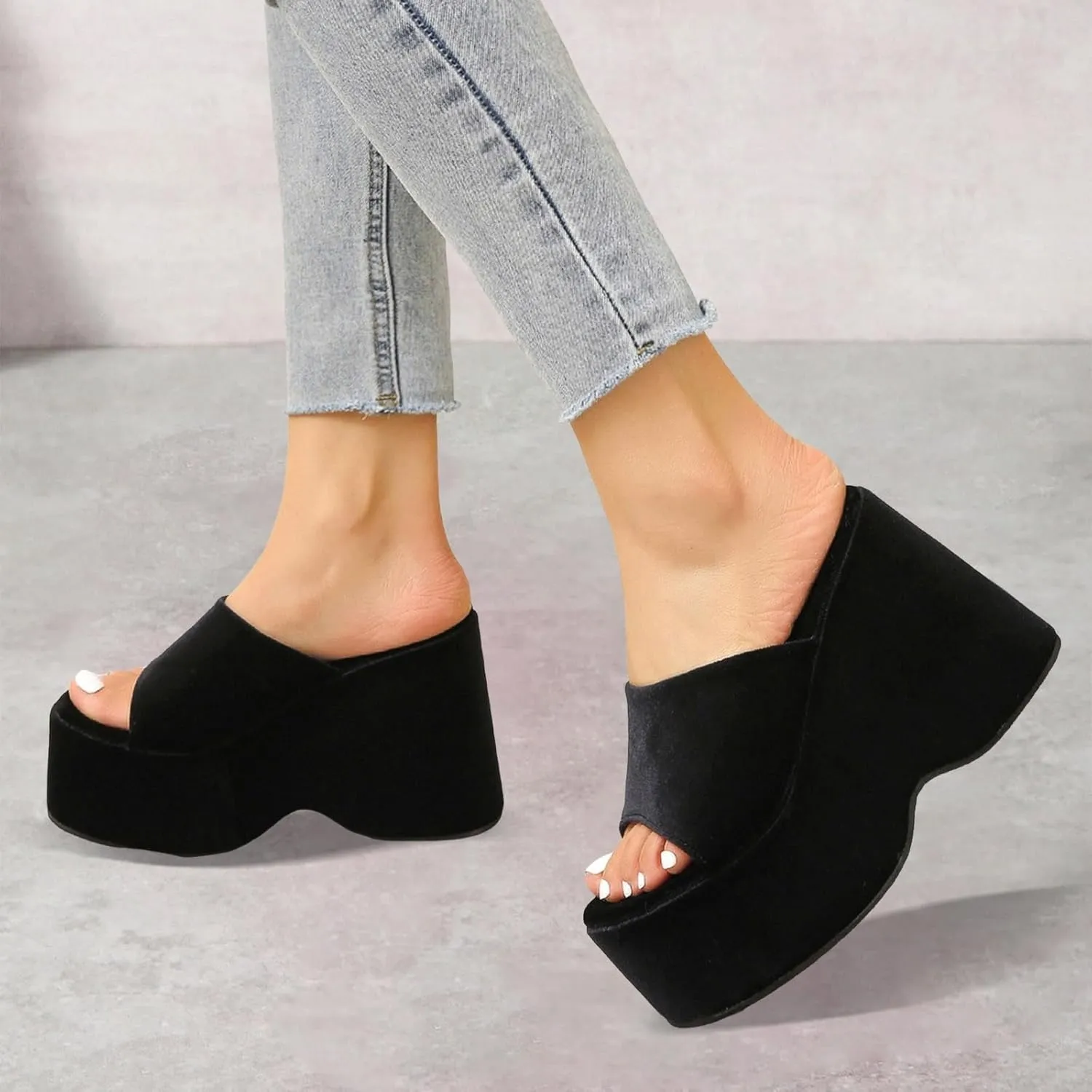 Ladies Fashion Solid Color Leather Open Toe Square Head Flat Casual Slipper Fuzzy Bedroom Slippers Women with Heels
