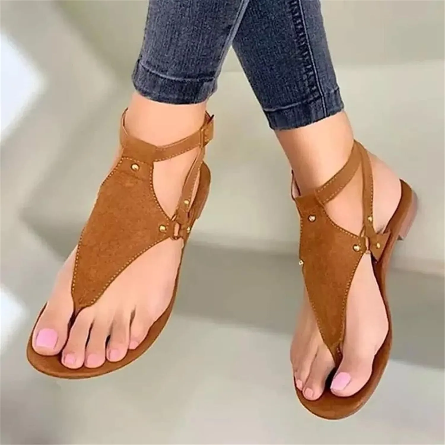 Lausiuoe Sandals Women Beach Vacation Ankle Strap Dressy Summer Strappy Flat Sandals Open Toe Gladiator Thong Flip Flops