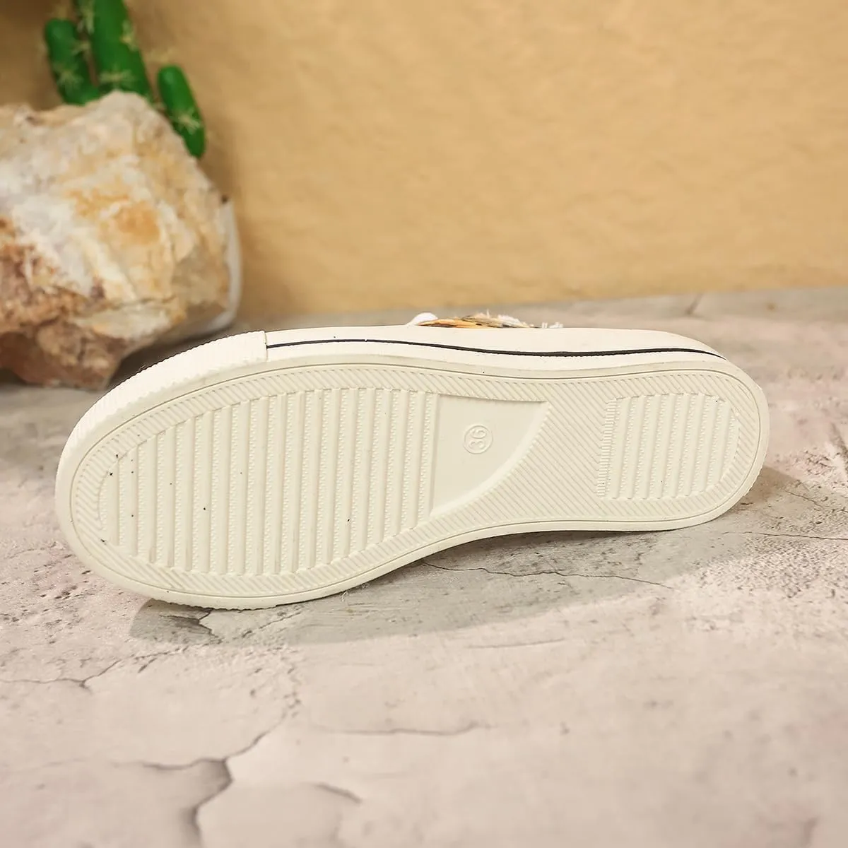 Sunflower Canvas Tennis Shoes for Women Low Top Casual Sneakers for Women Lace Up Fashion Comfortable Walking Shoes,Fashion Canvas Slip on Shoes,Women's Comfort Plush Foam Sneaker