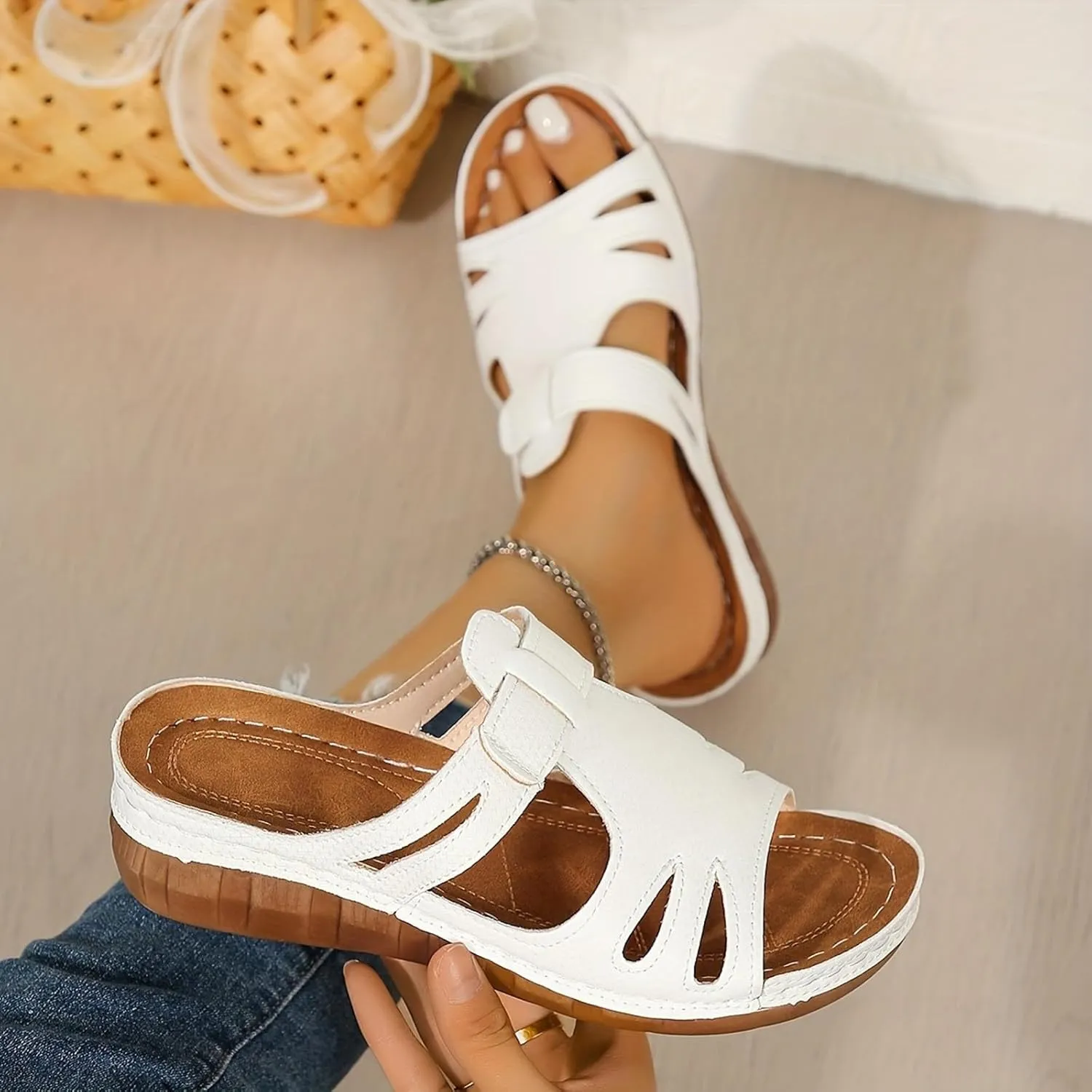Womens Summer Outdoor Sandals 2025 Casual Open Toe Solid Color Wedge Sandals Hollow Stylish Lightweight Slide On Platform Heels Beach Shoes
